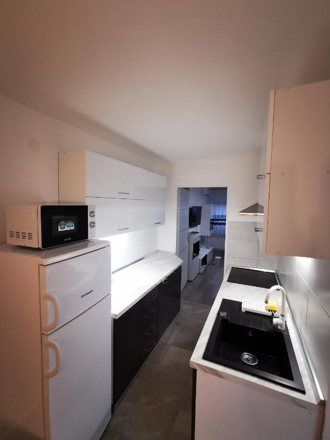 Ema Studio Apartman Karlovac Luaran gambar